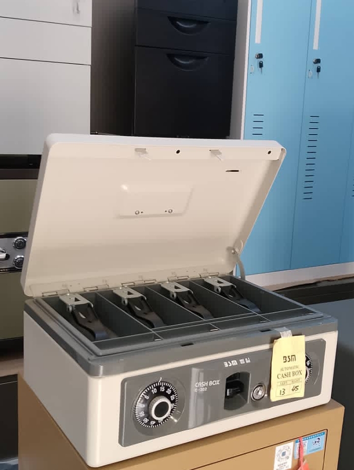 *BSM C-302 Automatic Cash Box