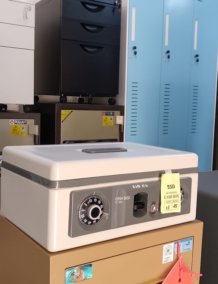 *BSM C-302 Automatic Cash Box