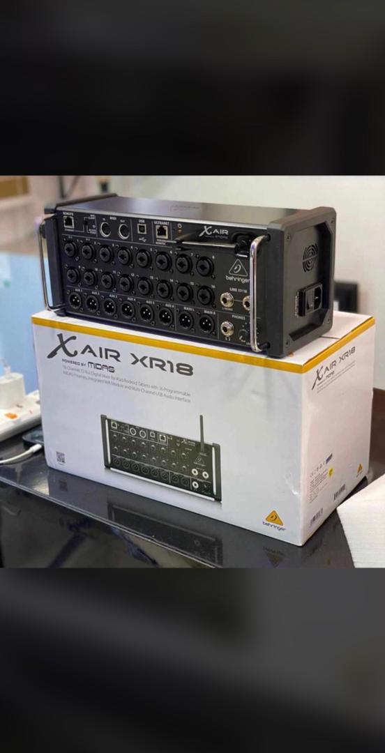 Behringer Digital Mixer Xr18