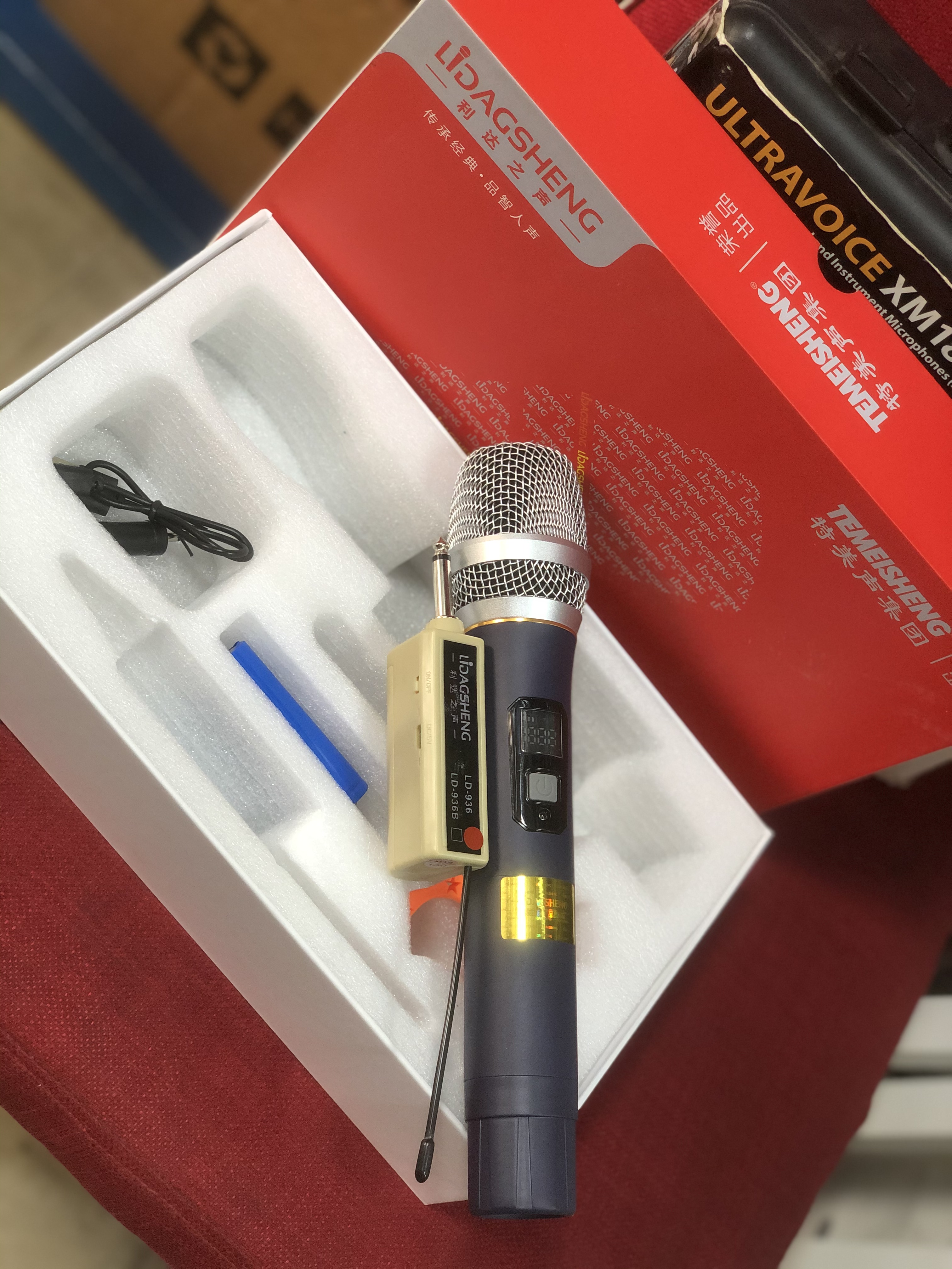 Temeisheng Plug Play Rechargable Wireless Microphone
