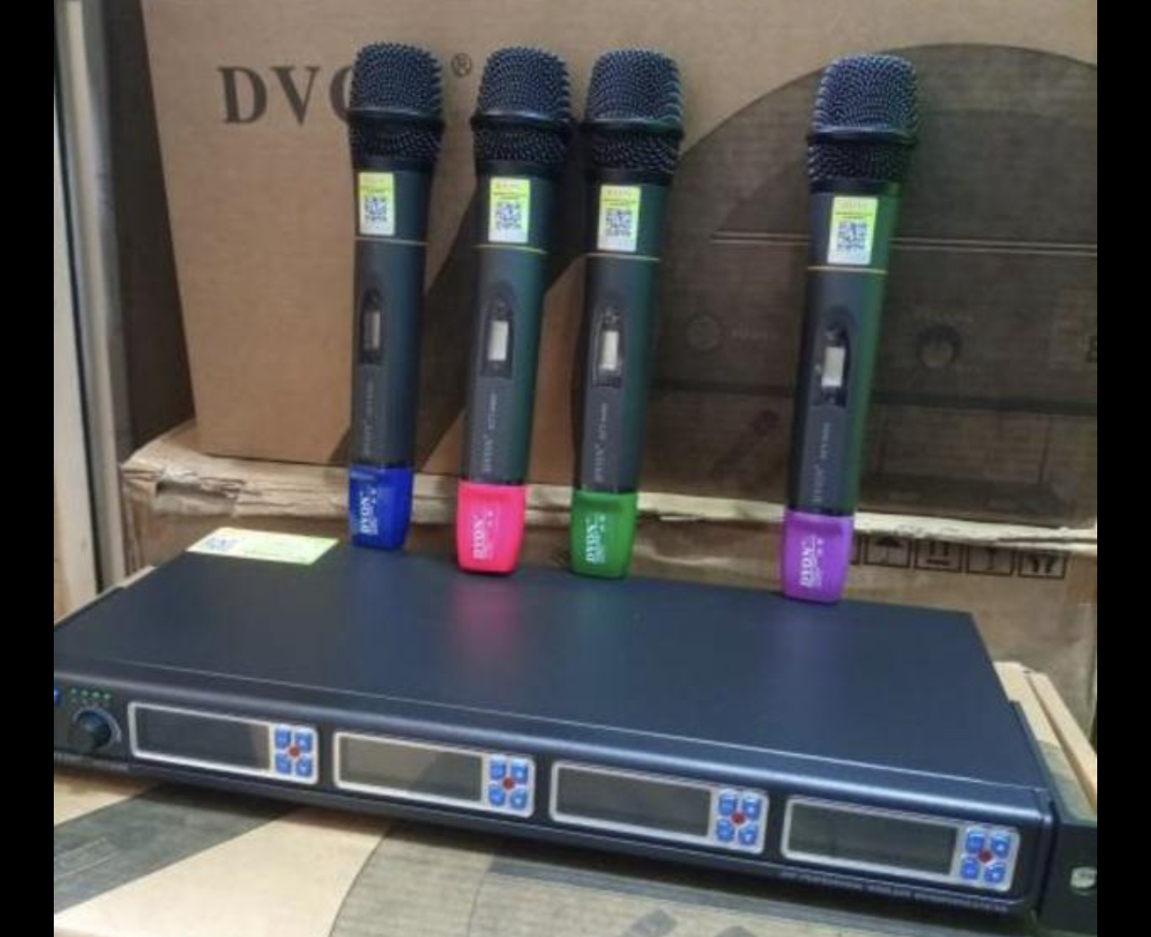 DVON 4in1 Wireless Microphones System