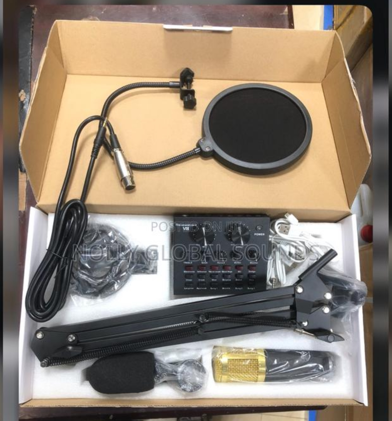 V8 Live Sound Card Podcast Equipment Bundle Bm-800